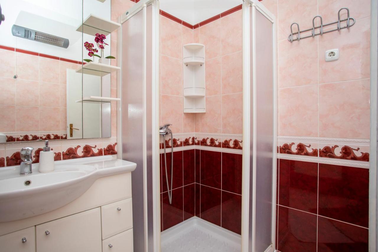 Villa Carla With Private Pool & Kids Playground - Pet Friendly Mutvoran Kültér fotó