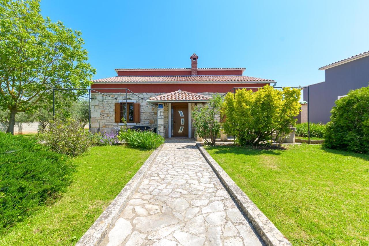 Villa Carla With Private Pool & Kids Playground - Pet Friendly Mutvoran Kültér fotó