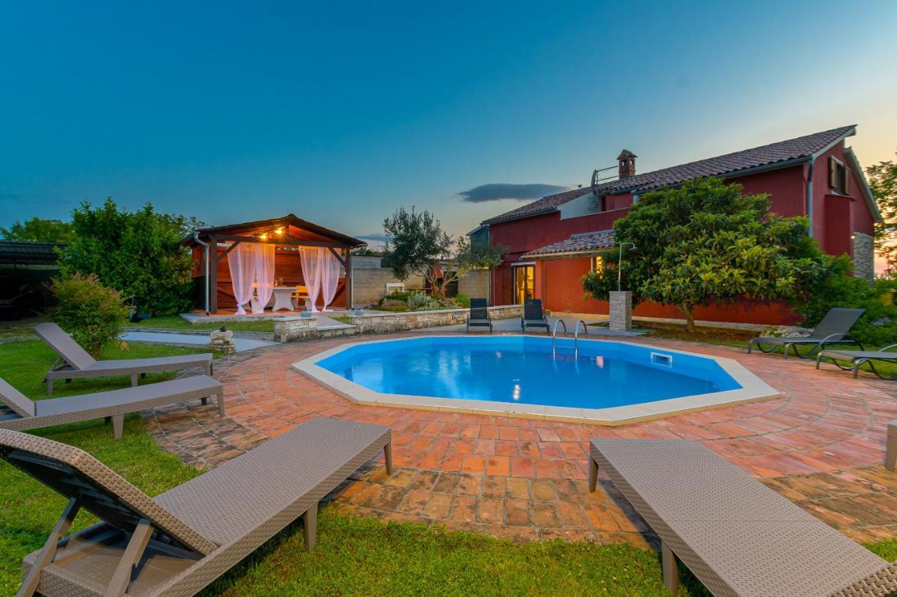 Villa Carla With Private Pool & Kids Playground - Pet Friendly Mutvoran Kültér fotó
