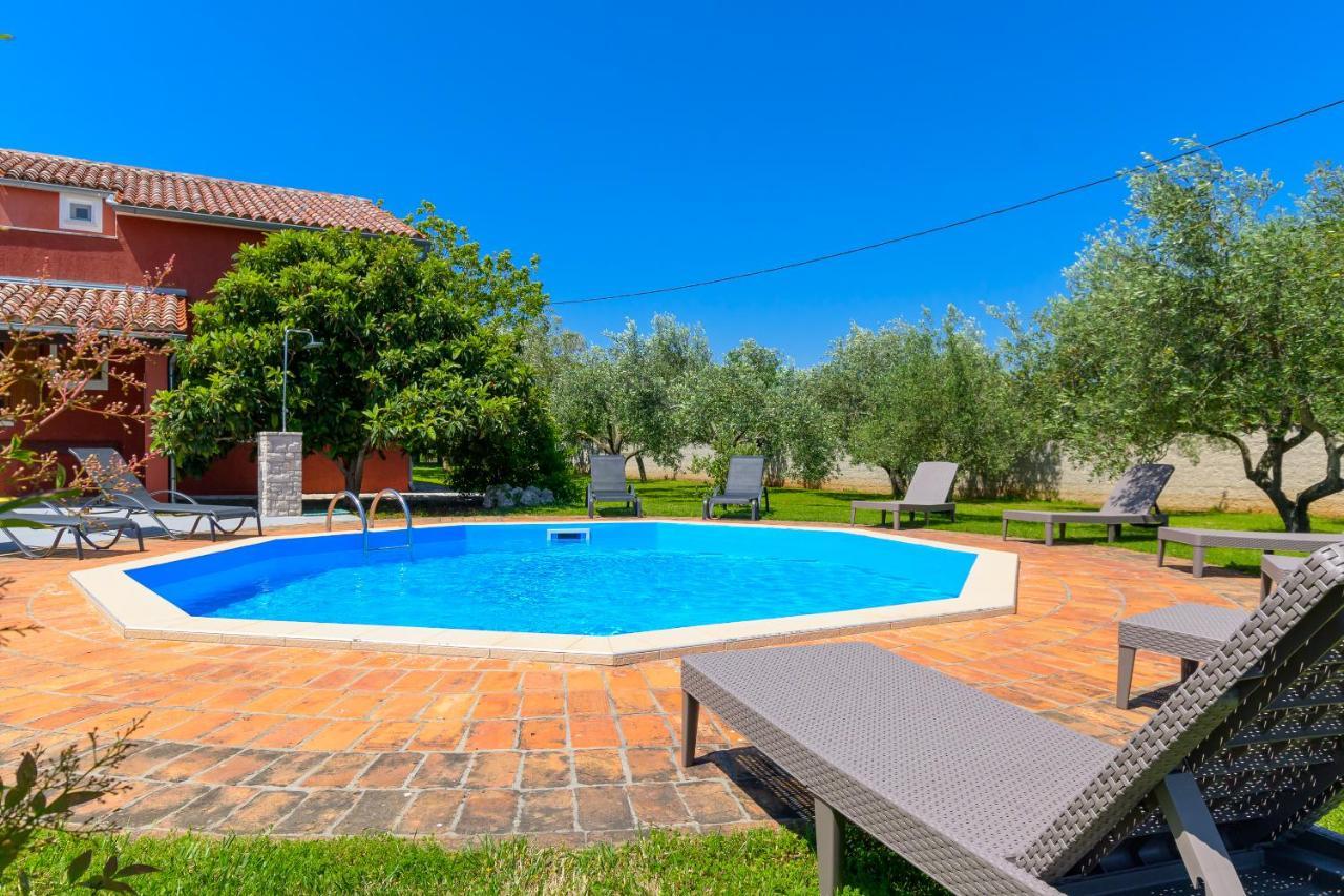 Villa Carla With Private Pool & Kids Playground - Pet Friendly Mutvoran Kültér fotó
