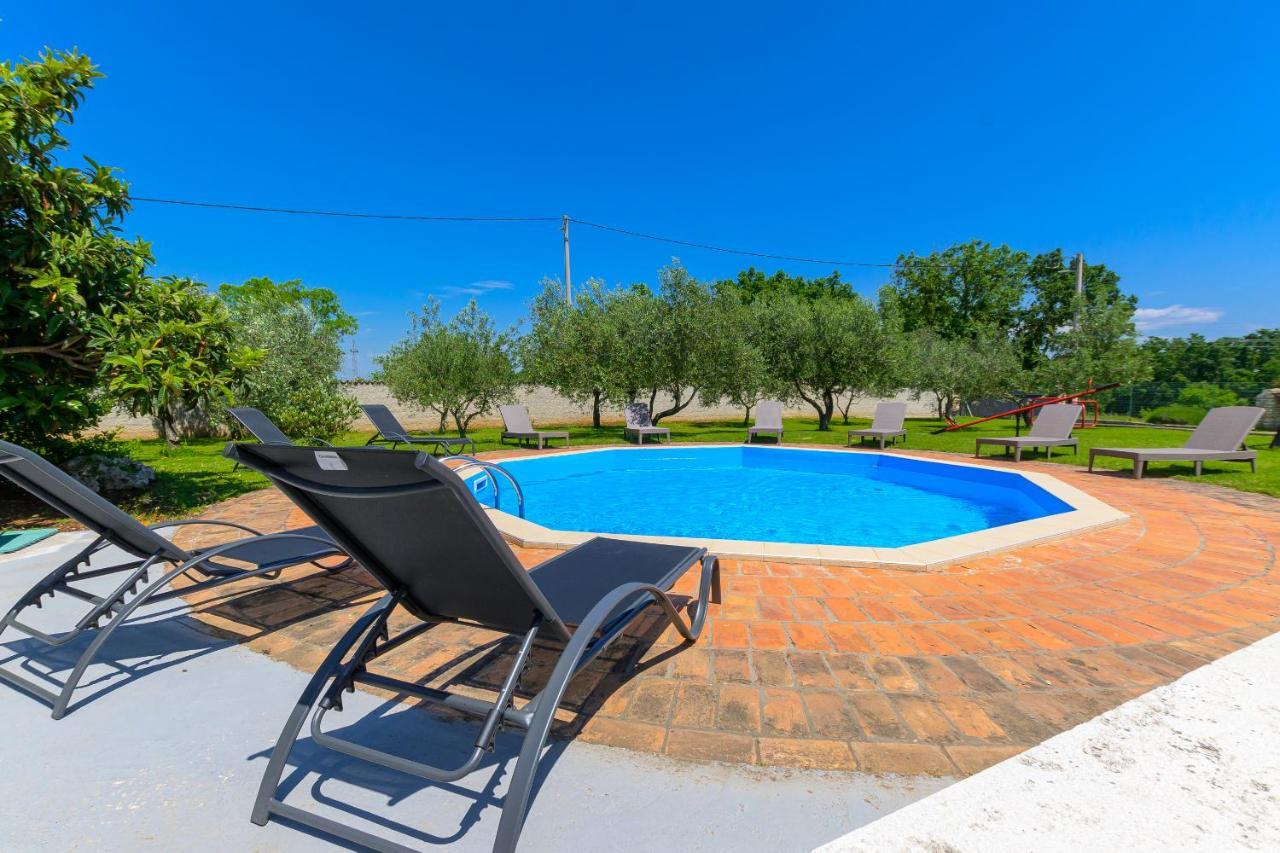 Villa Carla With Private Pool & Kids Playground - Pet Friendly Mutvoran Kültér fotó