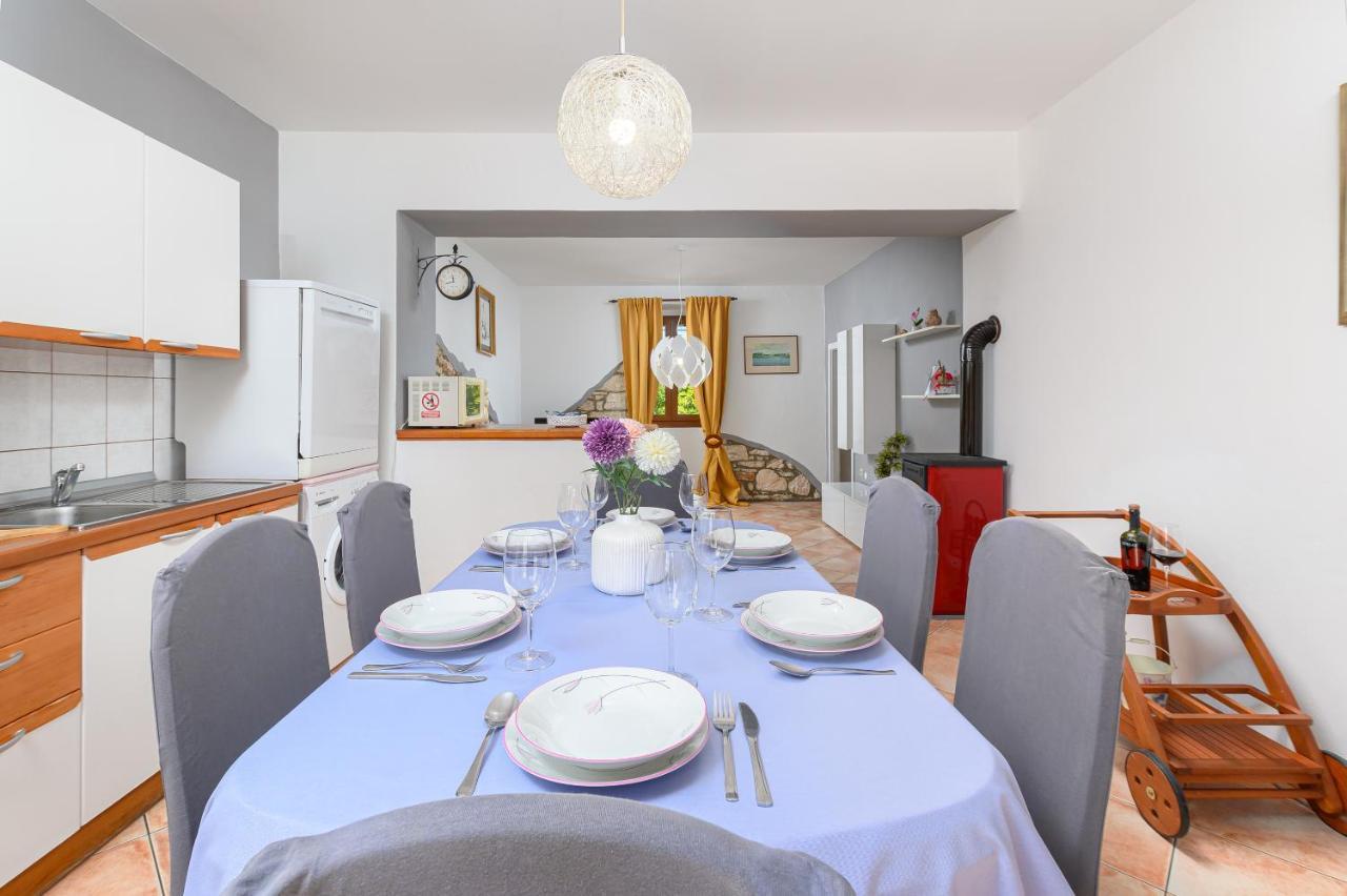 Villa Carla With Private Pool & Kids Playground - Pet Friendly Mutvoran Kültér fotó